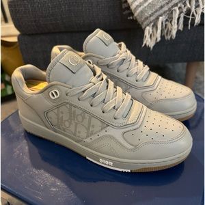 DIOR B27 Size 40 in Grey…Almost New (bought in spring 2023) PRICE DROP